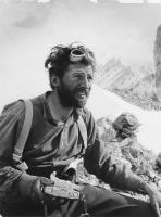 Hermann Buhl nach Ersteigung des Broad Peak in Lager I (ca. 5.800 m, Karakorum-Expedition des Oesterreichischen Alpenvereins 1957) © Kurt Diemberger.